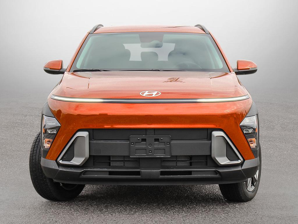 Kona 2026 orange Soultronic, vue avant extérieure