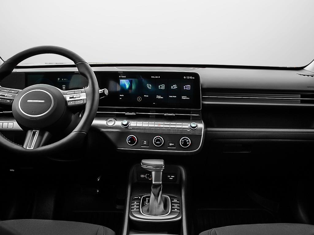 Kona 2026 intérieur, volant multifonction et écran tactile