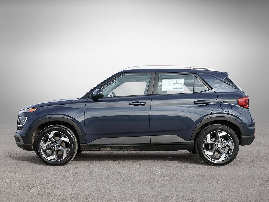 Extérieur vue du côté conducteur mettant en valeur les lignes du Venue