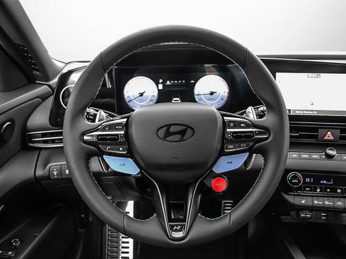 Volant sport N avec boutons NGS