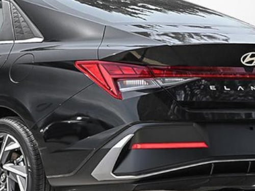 H-signature taillight