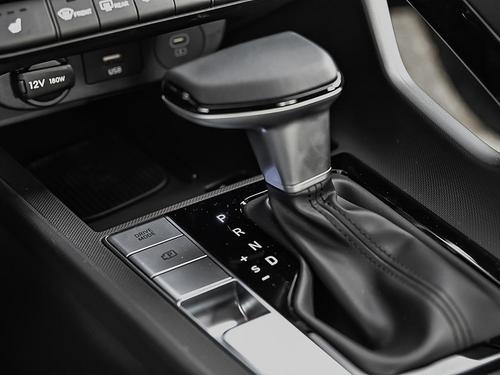 Elantra Hybrid gear shifter