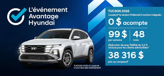 Bannière mobile de L'événement Avantage Hyundai Mars 2026. Un Tucson 2026 blanc est présenté avec les offres de location à Brossard.
