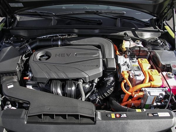 Engine bay of the 2026 Hyundai Sonata Hybrid — 2.0L hybrid powertrain.