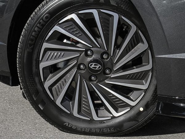 Close-up of an alloy wheel on the 2026 Hyundai Sonata Hybrid.
