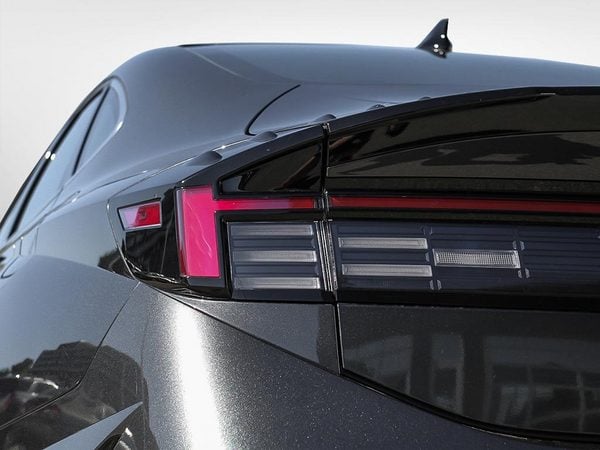 Close-up of the full-width LED tail-light bar on the 2026 Hyundai Sonata Hybrid.