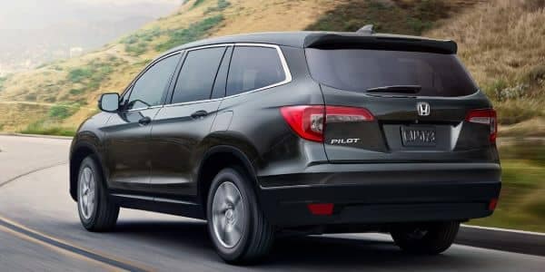 2021-honda-pilot-LX-driving