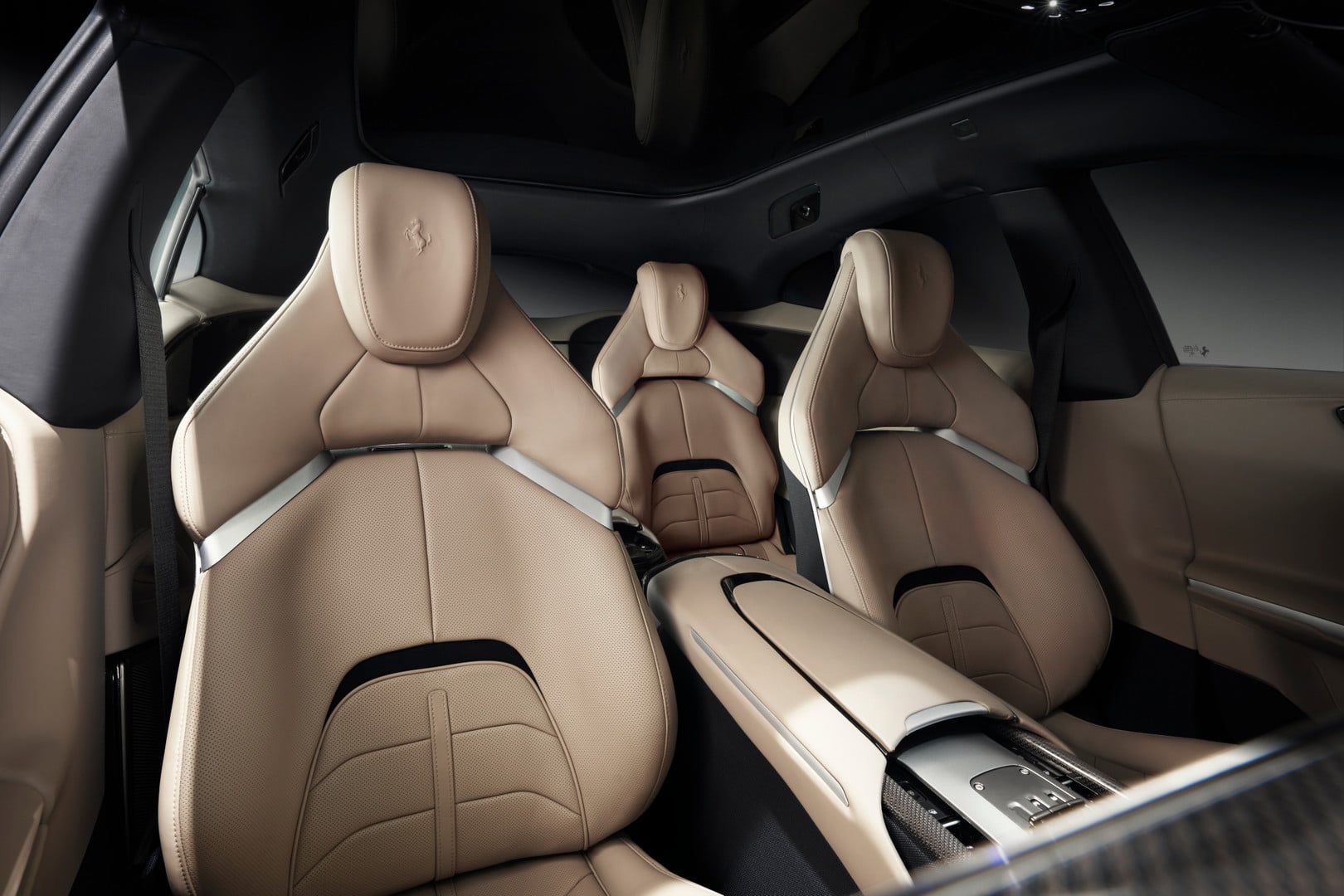 Ferrari comfort interior – Ferrari Purosangue